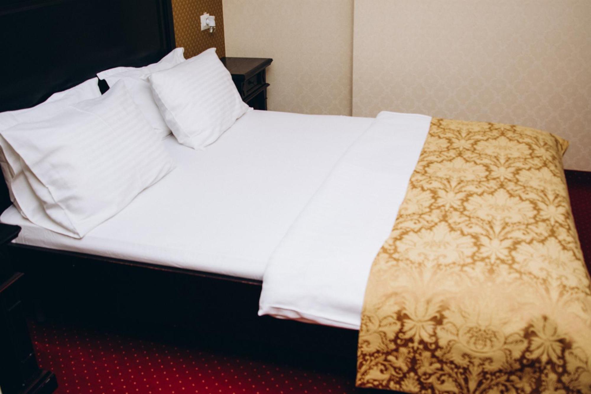 Hotel Novera 蒂米什瓦拉 外观 照片