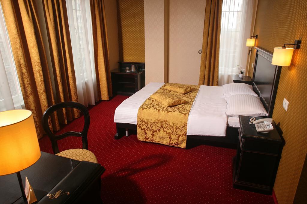 Hotel Novera 蒂米什瓦拉 外观 照片